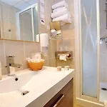 Hotell Centre 3*