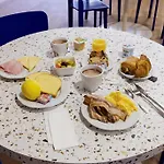 Ξενοδοχείο Centre 3*