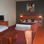 Hotell Centre 3*