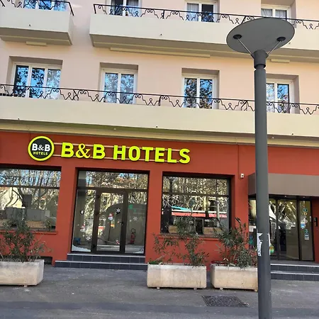 Centre Hotel 3*
