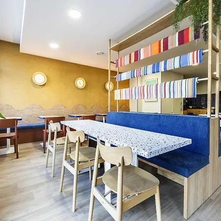 Centre Hotel 4*