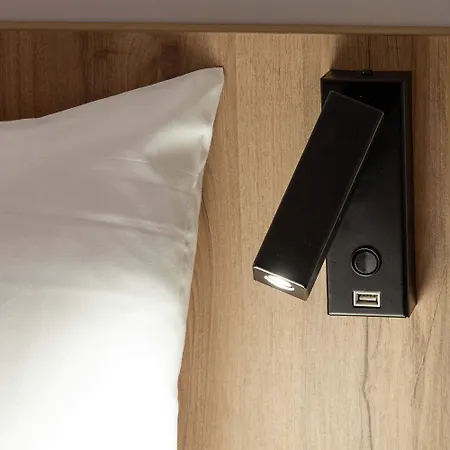 Hotell Centre 3*