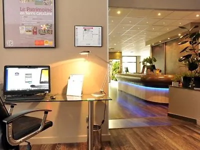 Centre Hotel 3*