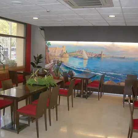 Hotell Centre 3*